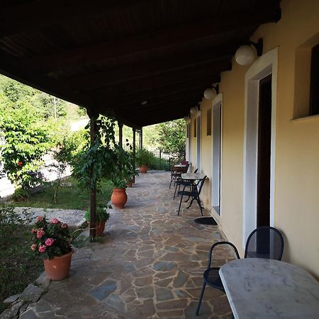 2 Alonia Hotell Anatoliki Frangista Exteriör bild