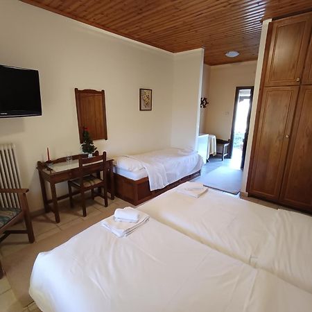 2 Alonia Hotell Anatoliki Frangista Rum bild