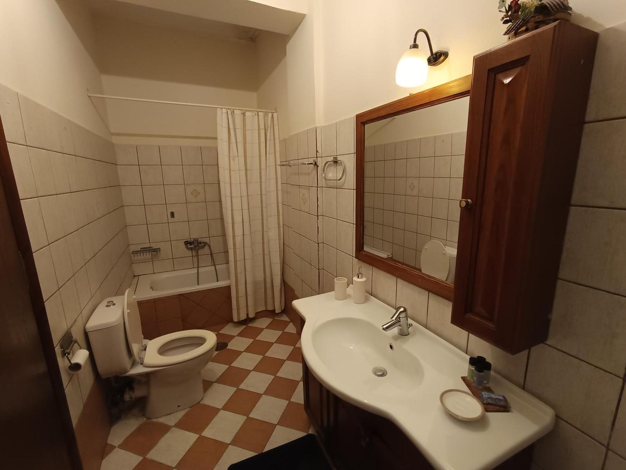 2 Alonia Hotell Anatoliki Frangista Rum bild