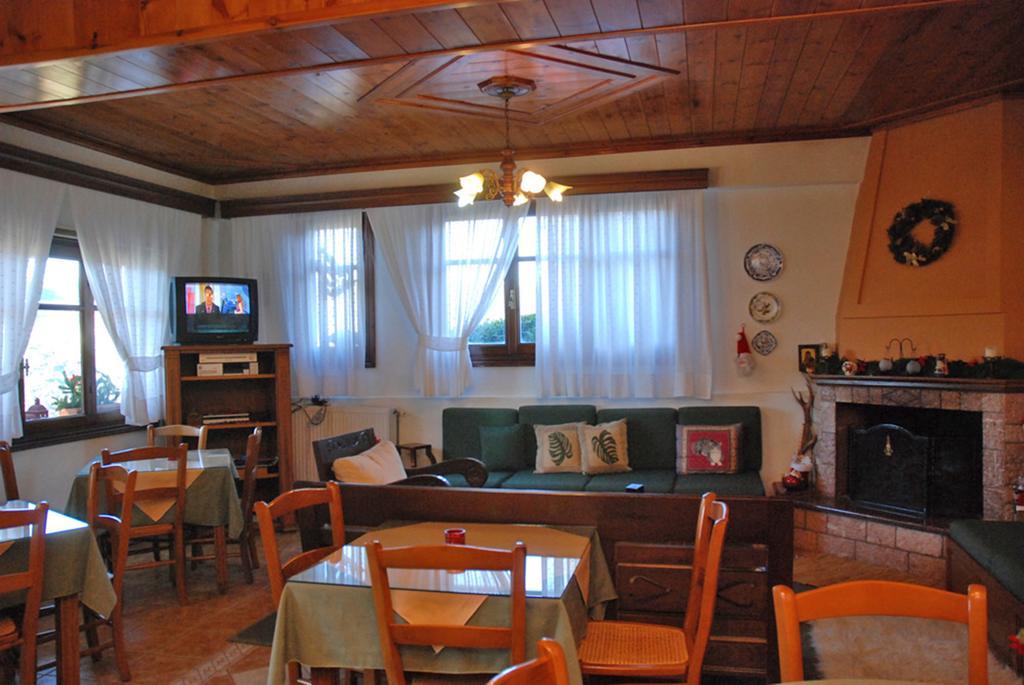 2 Alonia Hotell Anatoliki Frangista Exteriör bild